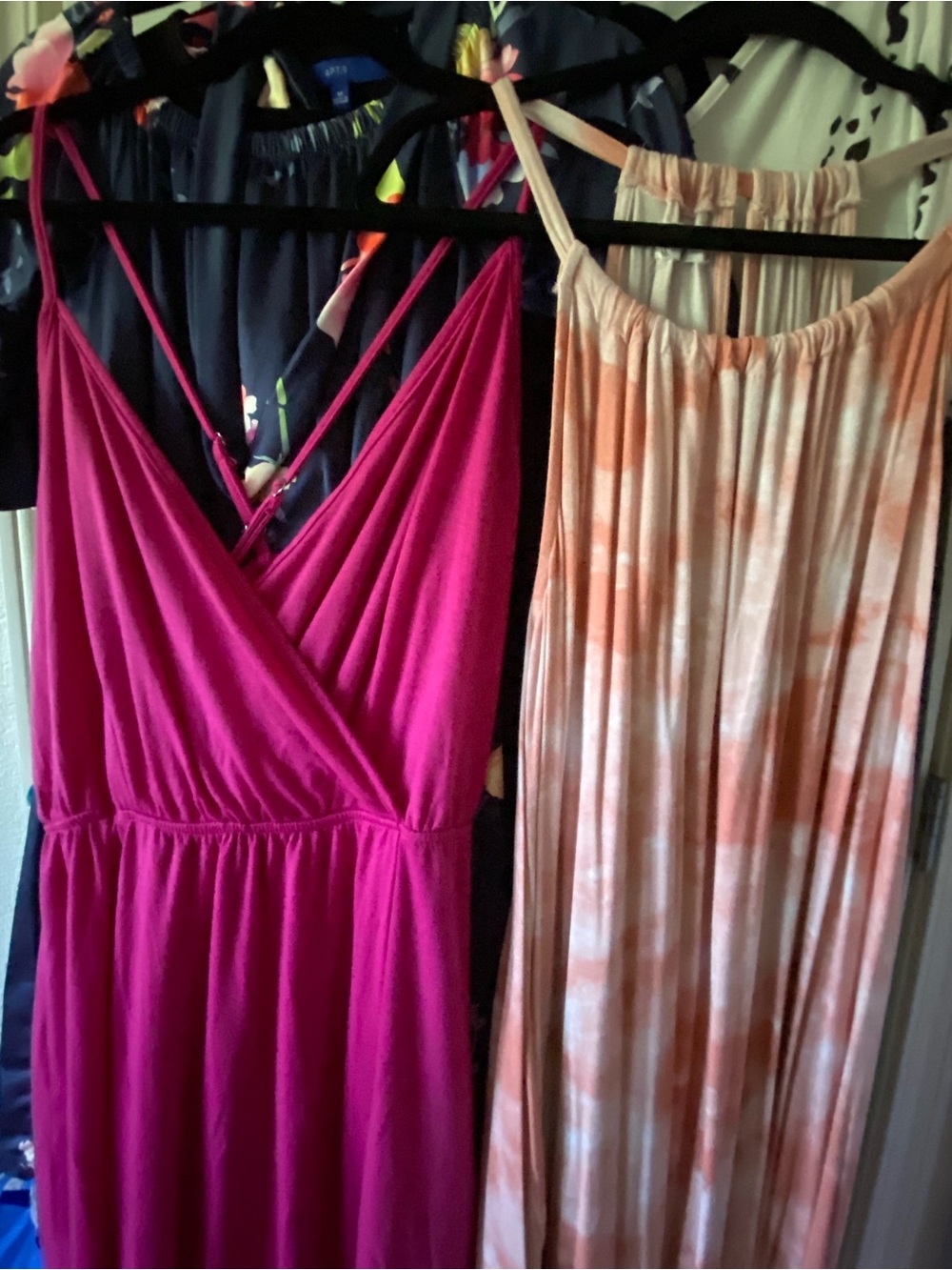 Women’s Sleeveless V-Neck Fuchsia Summer Dress